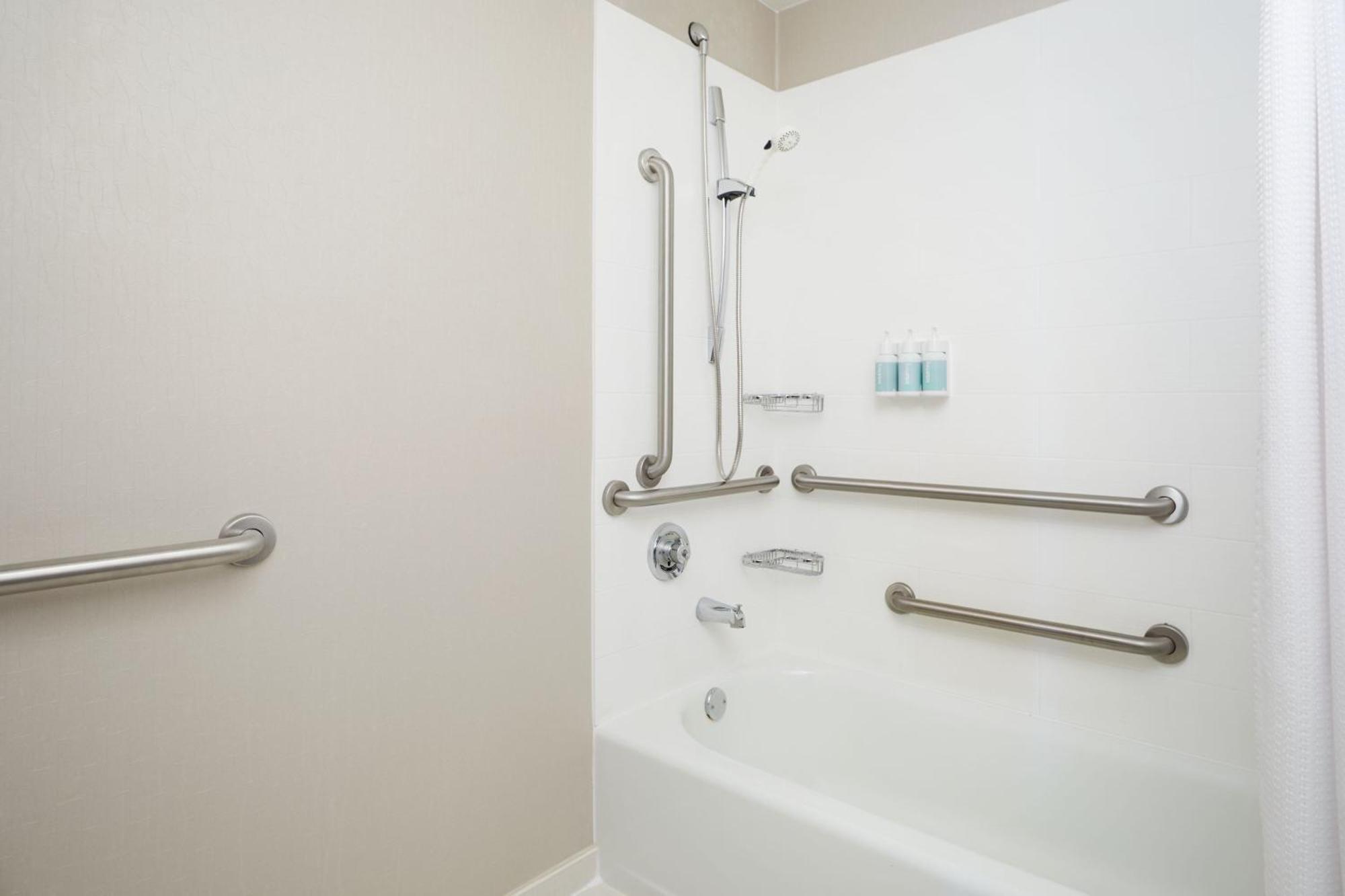 Springhill Suites St. Louis Брентвуд Экстерьер фото